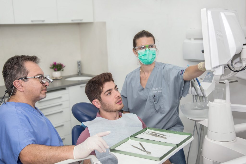 רופא שיניים פרטי | ד"ר רייר מיכאל