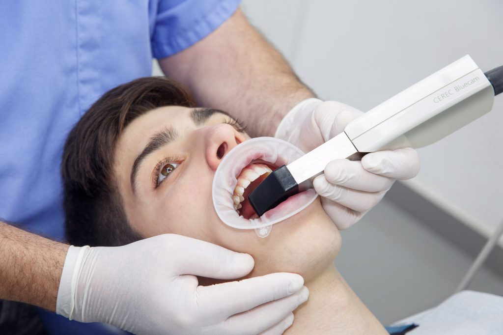 רופא שיניים פרטי | ד"ר רייר מיכאל